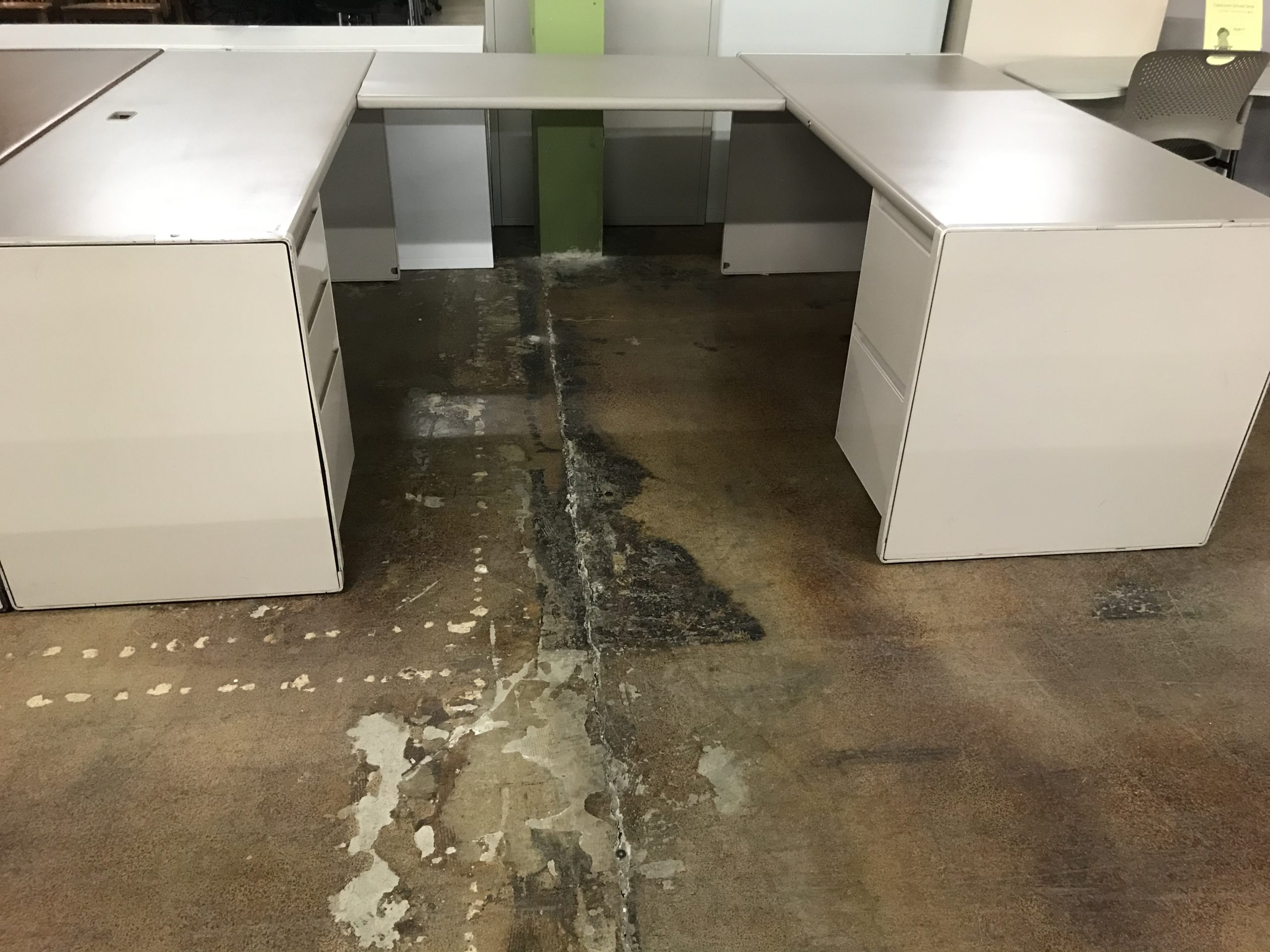 Used Steelcase 9000 U-Shape Desk 6' x 8' 