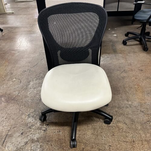 9to5 Armless Task Chair