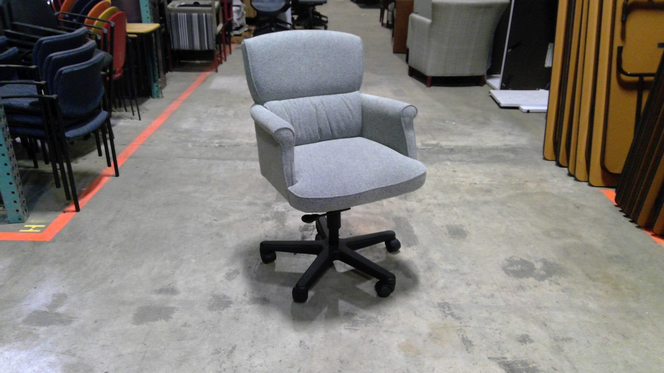 Light Green Comfy Office Task Chair