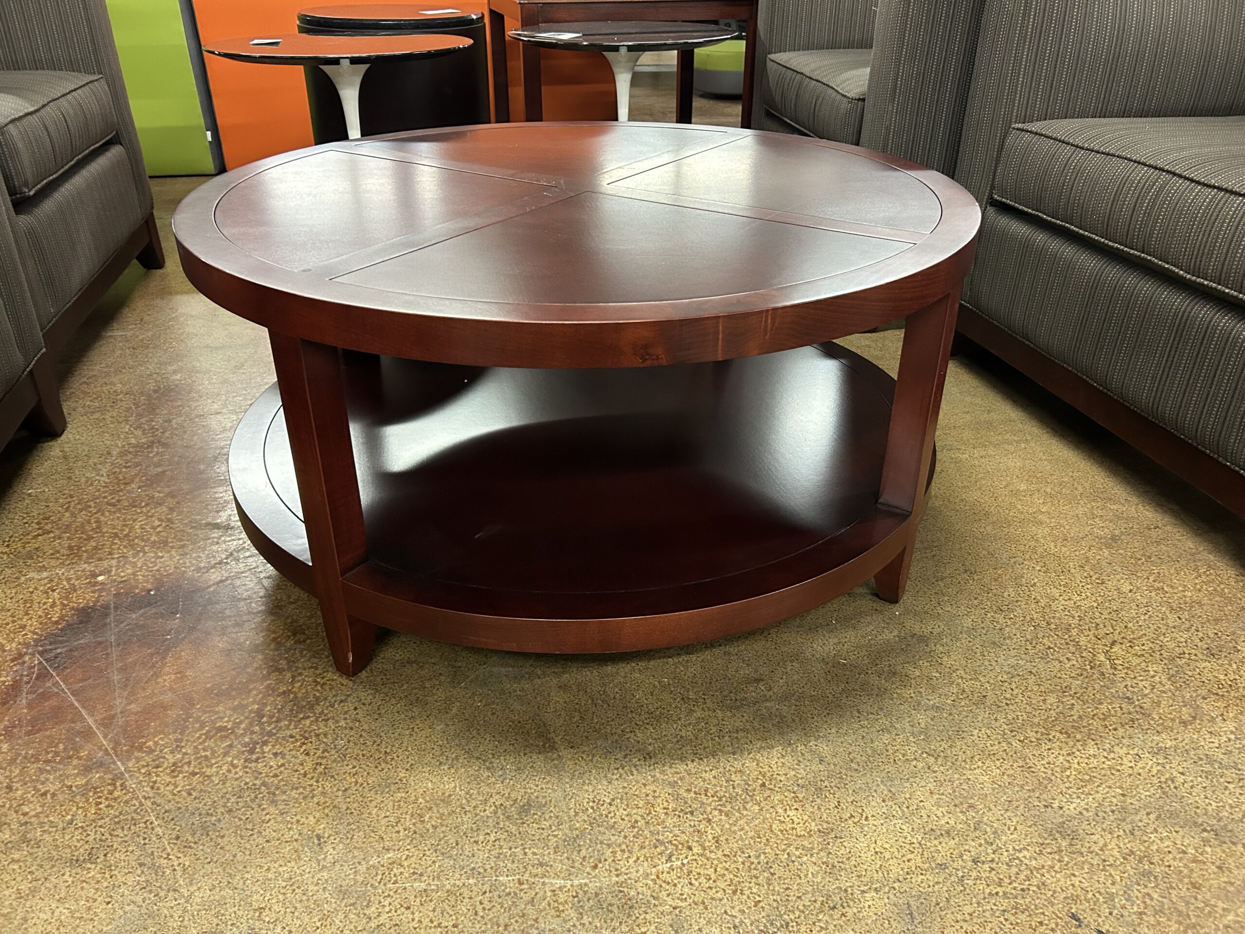 Round Side/Coffee Table 36"W