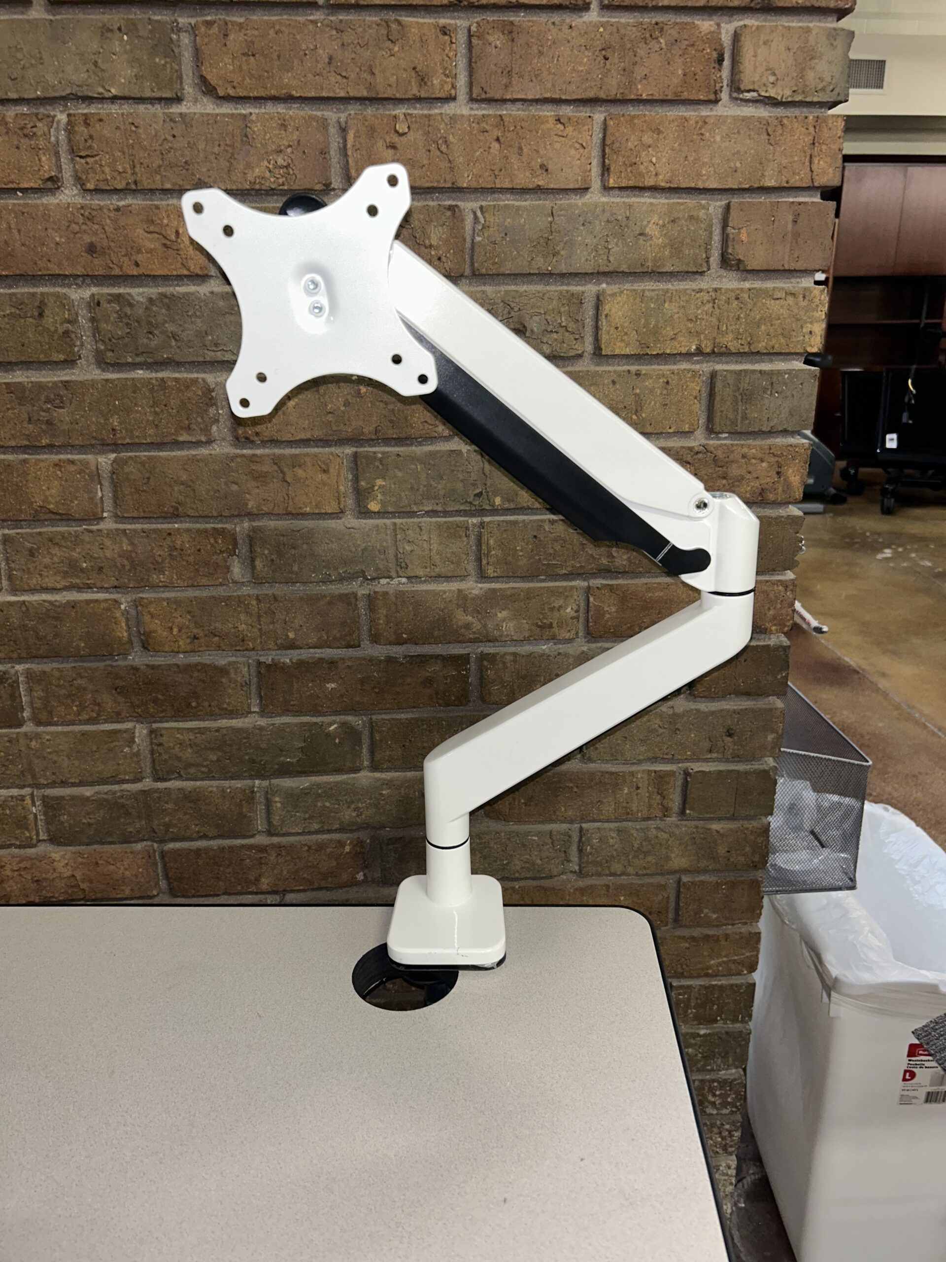 NEW HAT Envoy-1 Articulating Computer Monitor Arm -- White