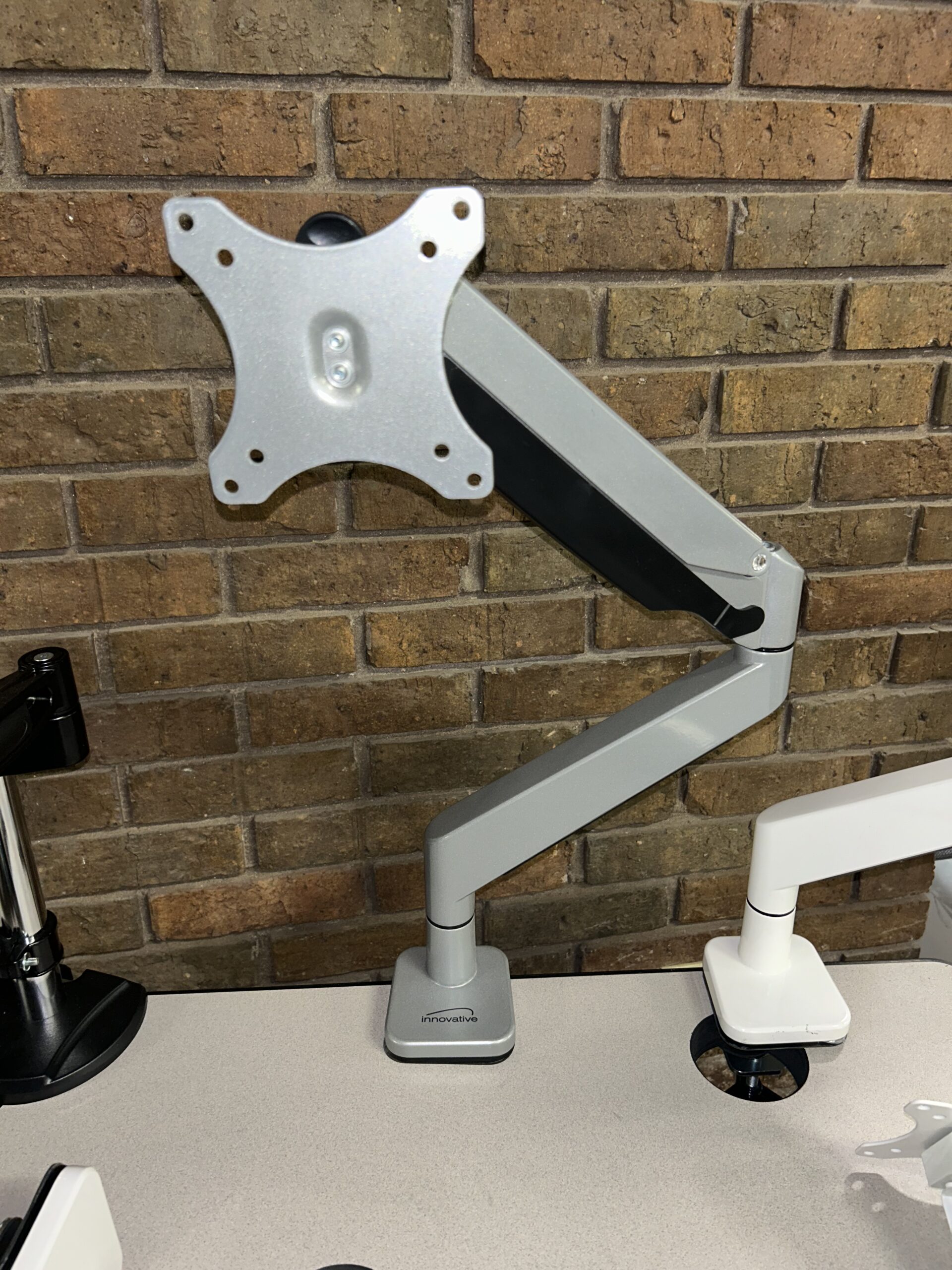 NEW HAT Envoy-1 Articulating Computer Monitor Arm -- Silver 