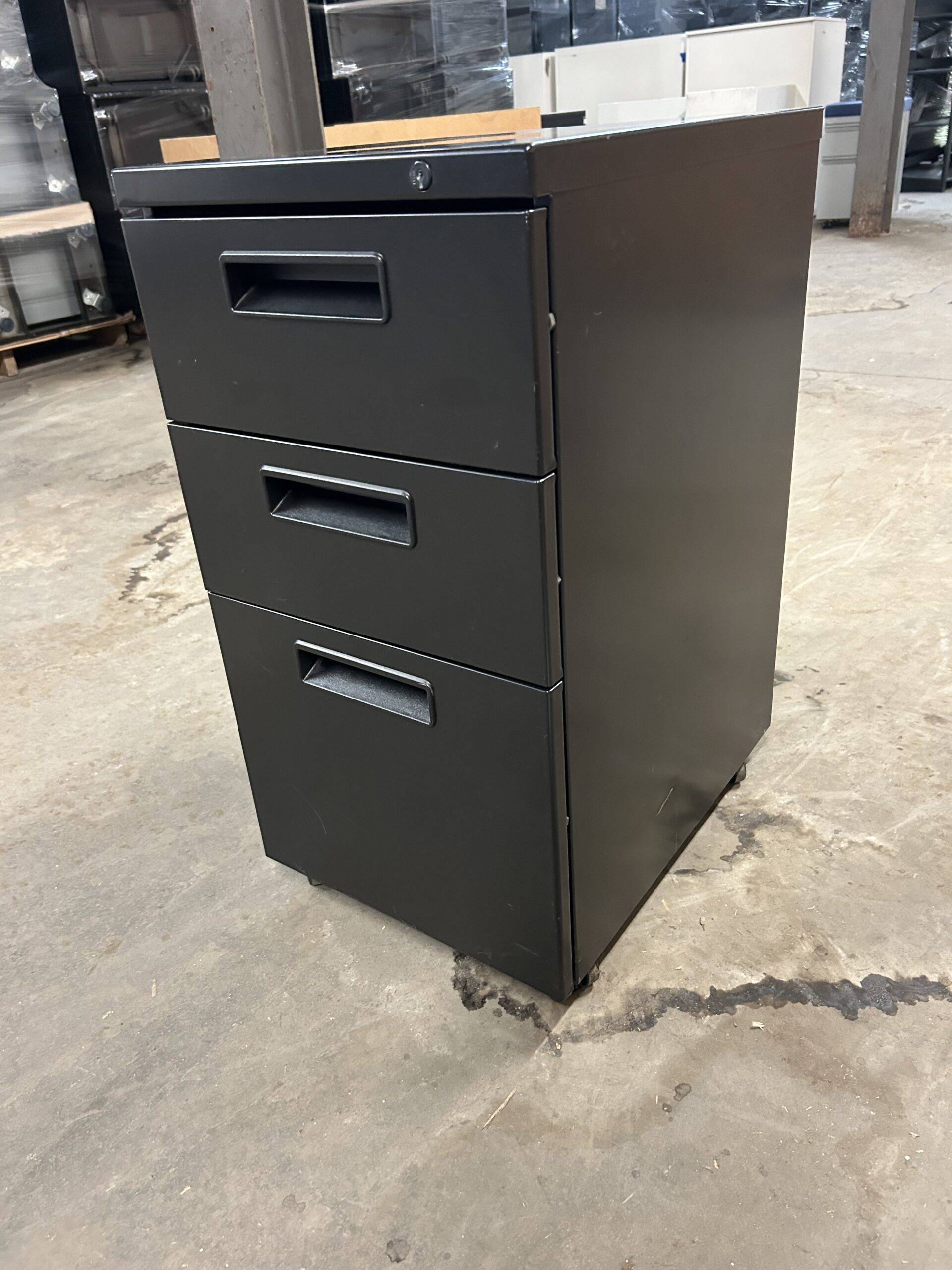 Used Black Mobile 3-Drawer Office Pedestal with Lock 15"W