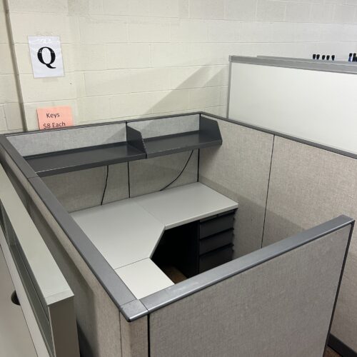 Used Knoll Morrison 5.5'W x 6.5'D Office Cubicles