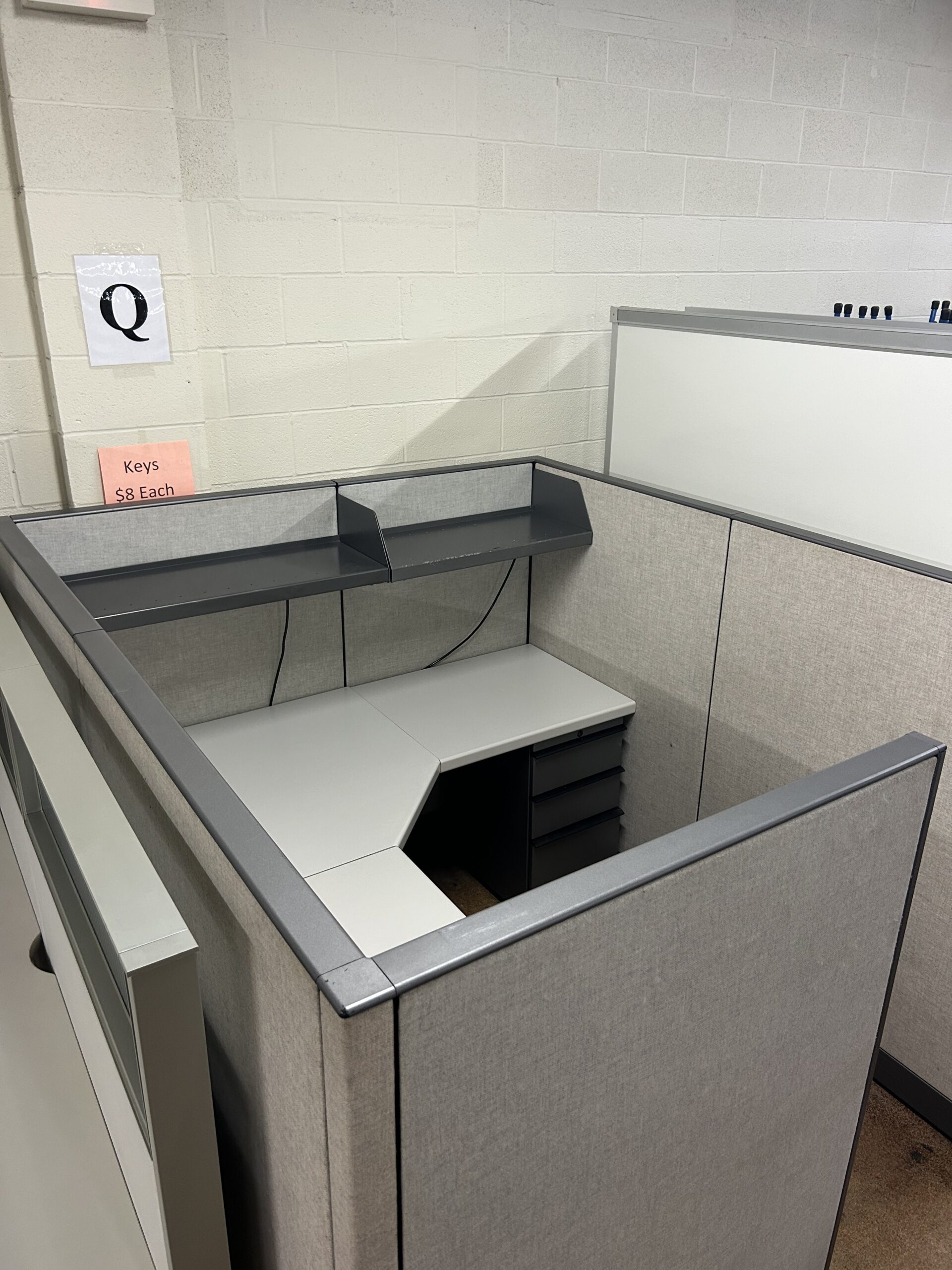 Used Knoll Morrison 5.5'W x 6.5'D Office Cubicles