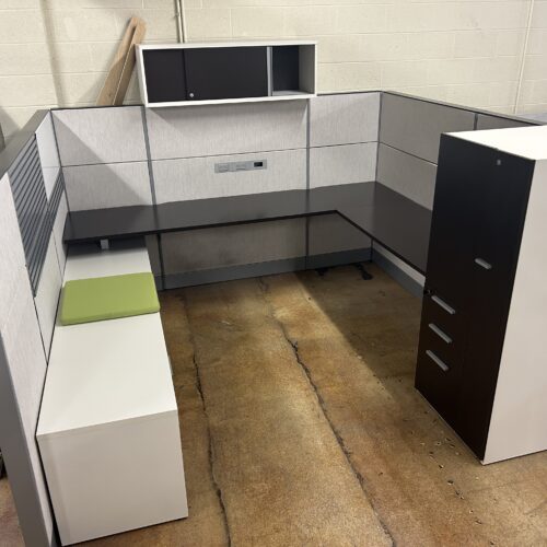 Teknion Ergonomic Office Cubicles with Storage Tower 8' x 8'