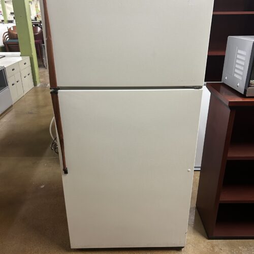 Used White Refrigerator/Freezer for Office 31"W