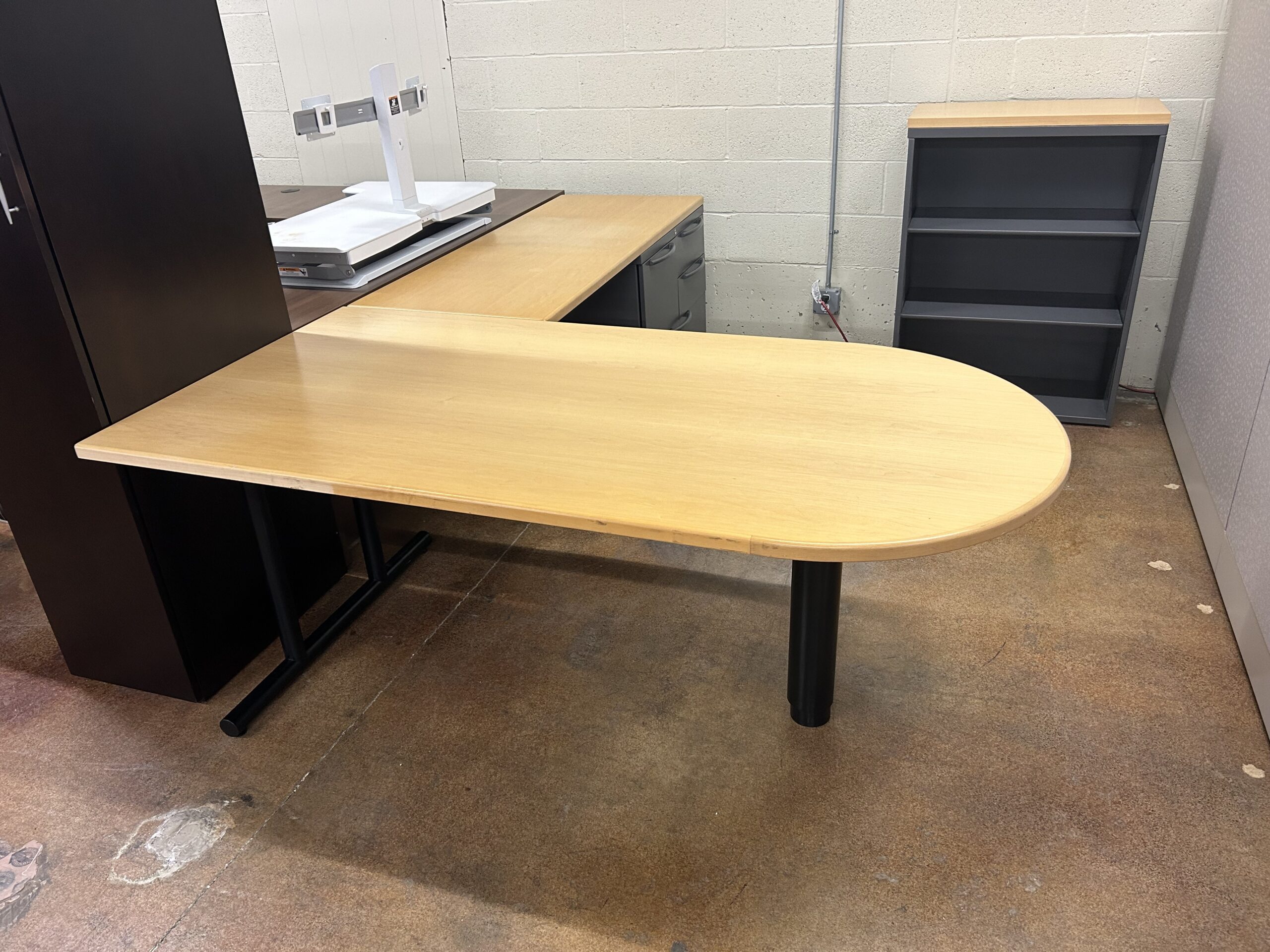 Blonde Maple Wood Laminate L-Shape Office Desk 7' x 8'