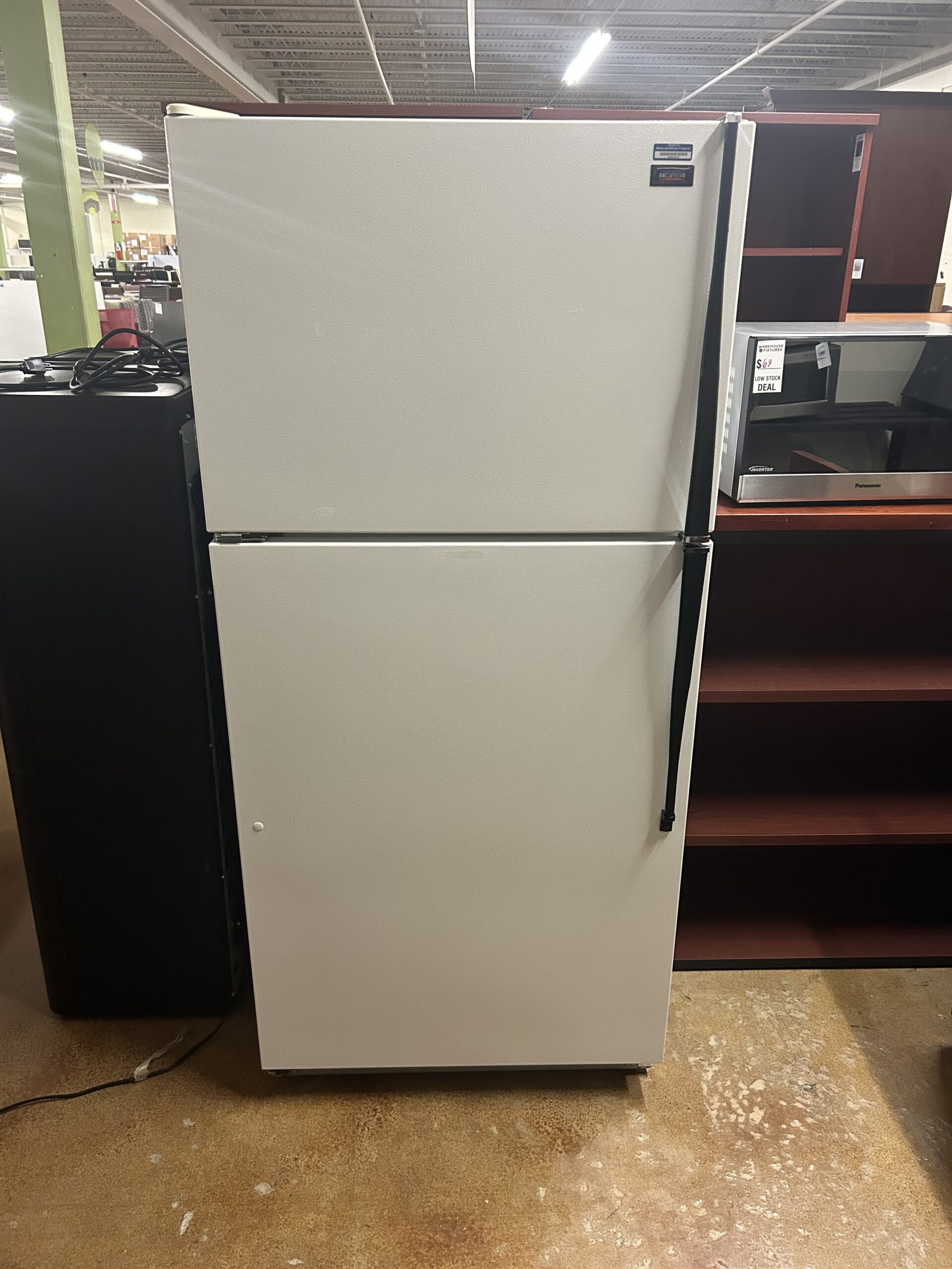 Used Roper White Office Refrigerator Freezer with Auto Ice Maker 30"W