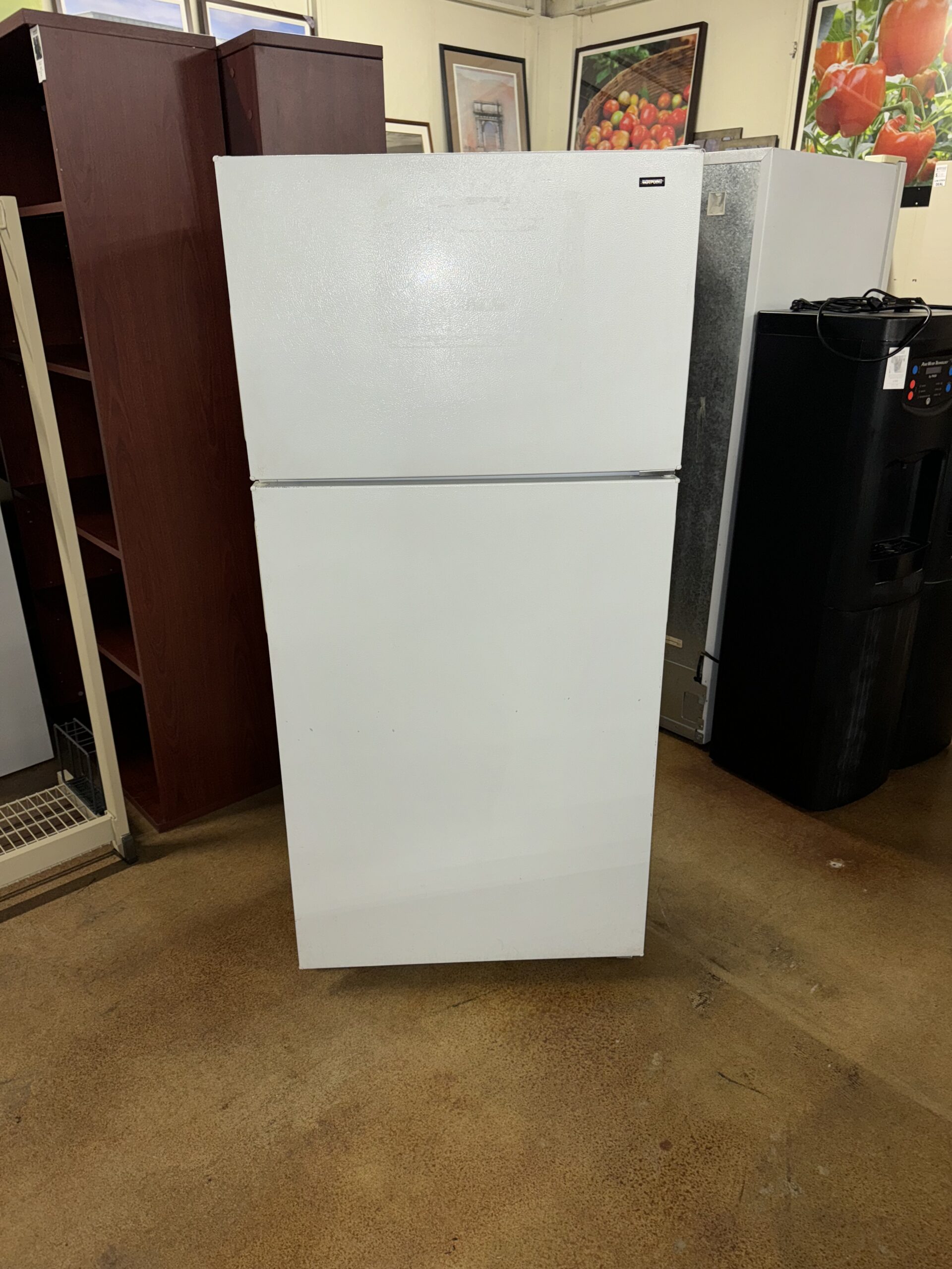 Used Hotpoint White Office Refrigerator 28"W