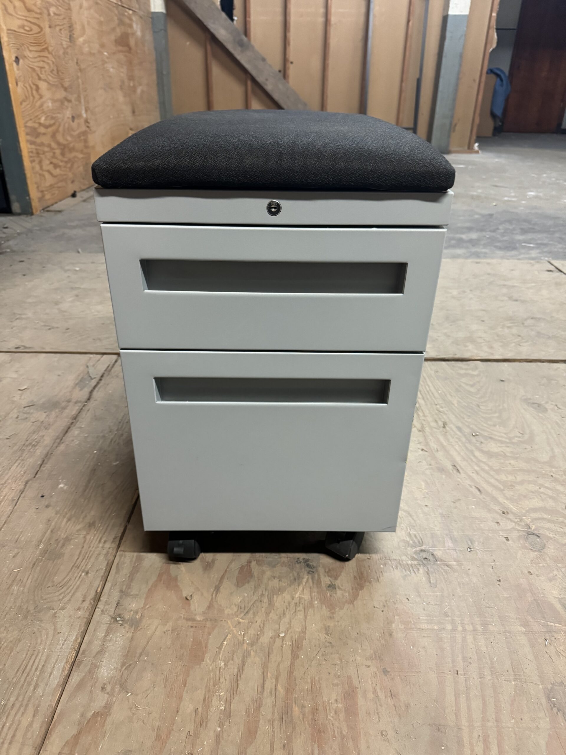 Used HON Box, File Mobile Pedestal Lockable 15"W