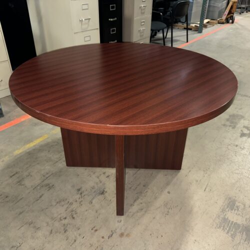 Used Cherry Groupe Lacasse Round Table 47"W 