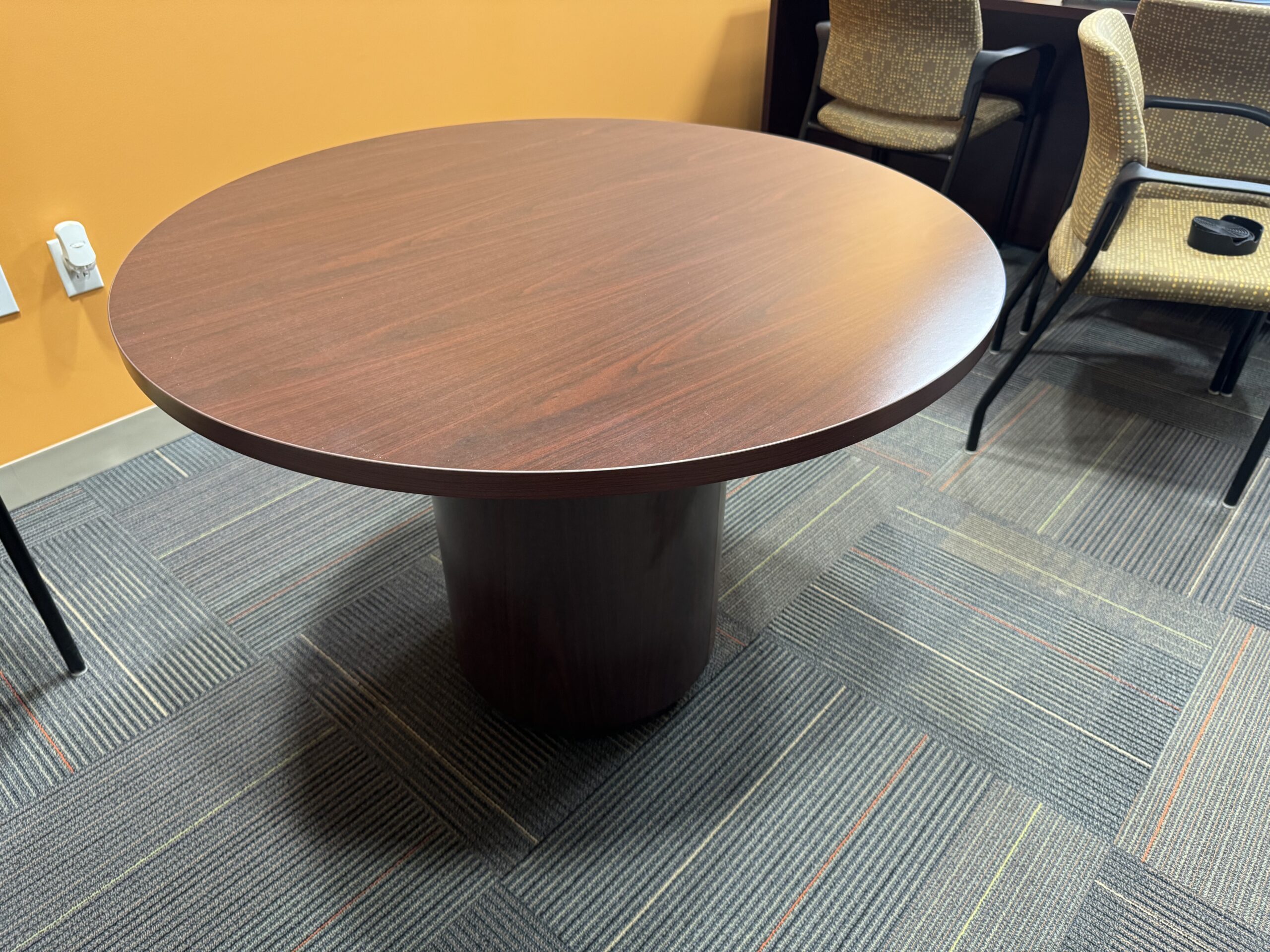 Mahogany Round Table 42"W