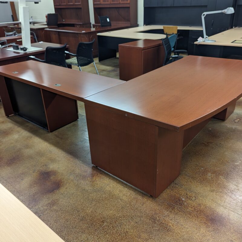 Cherry Wood Knoll Reff L-Shape Desk 7′ x 9.5′