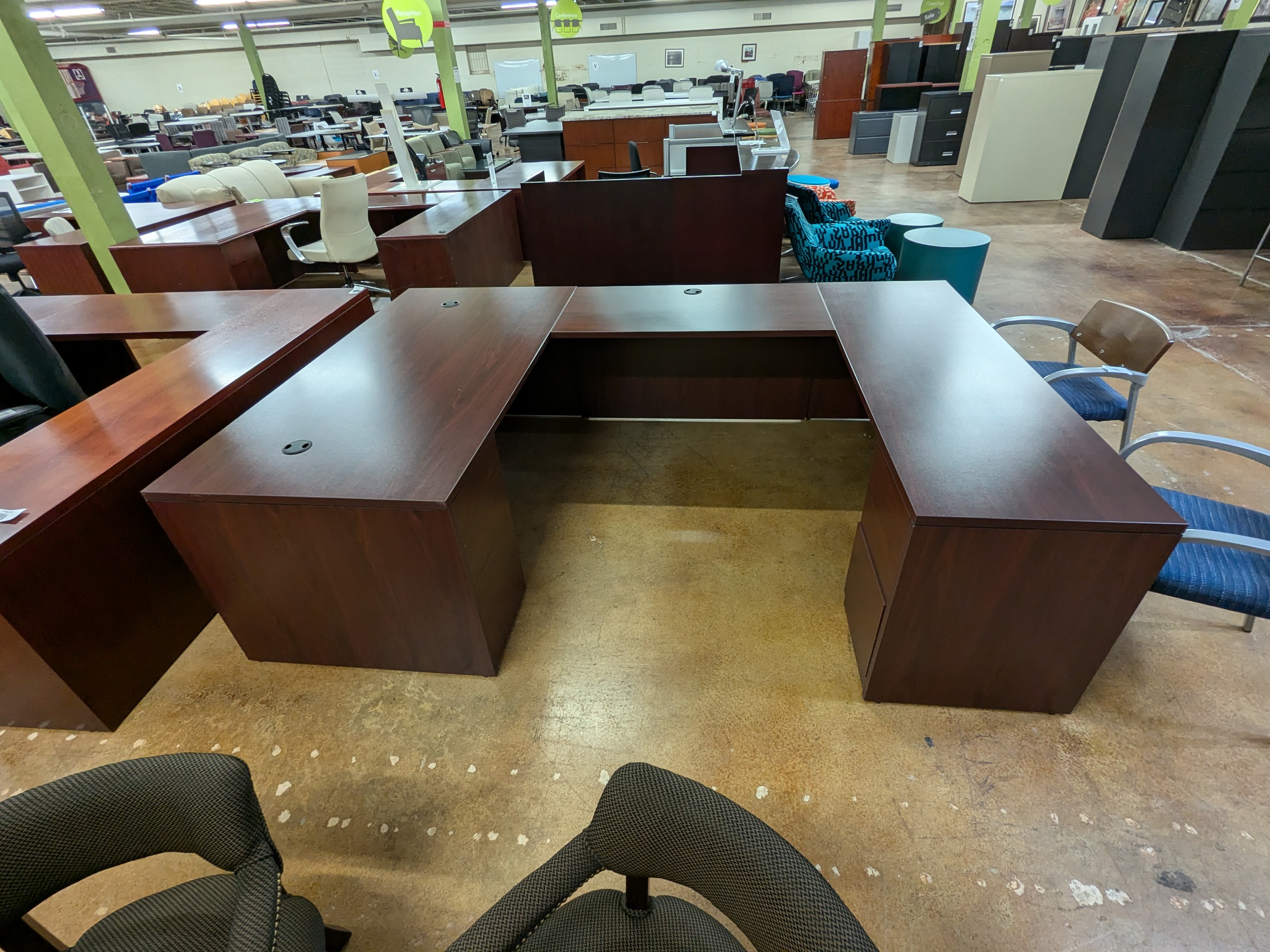 Used Mahogany HON U-Shape Office Desk